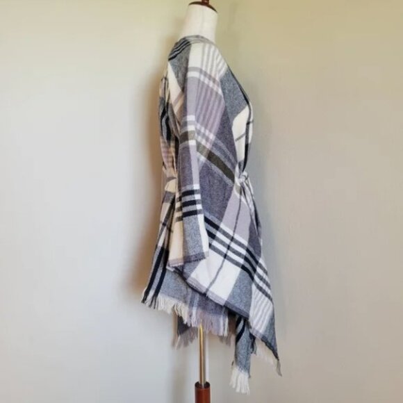 David & Young | Plaid Shawl Wrap - Picture 5 of 8